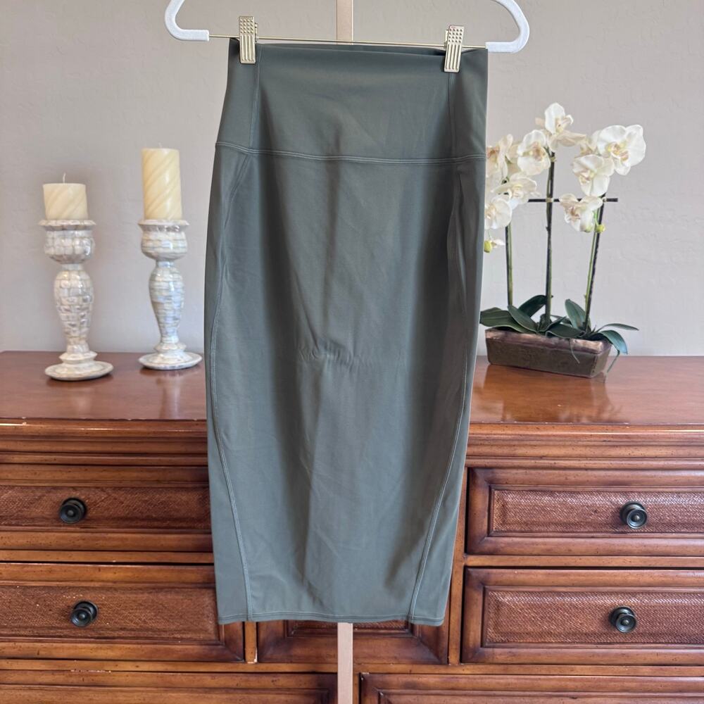 Lululemon Nulu Slim-Fit High-Rise Midi Skirt Army Green Size 6 NWOT - Picture 2 of 11